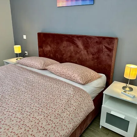 Διαμέρισμα Alf & Lofts *