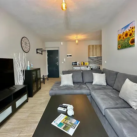 Alf & Lofts شقة *